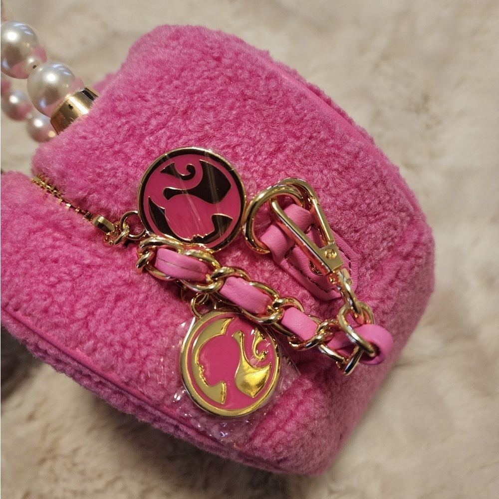 Barbie Heart Figural Crossbody Bag - Picture 2 of 8